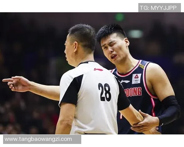 中国队对阵不丹队张艺兴助力球队争夺胜利的精彩瞬间