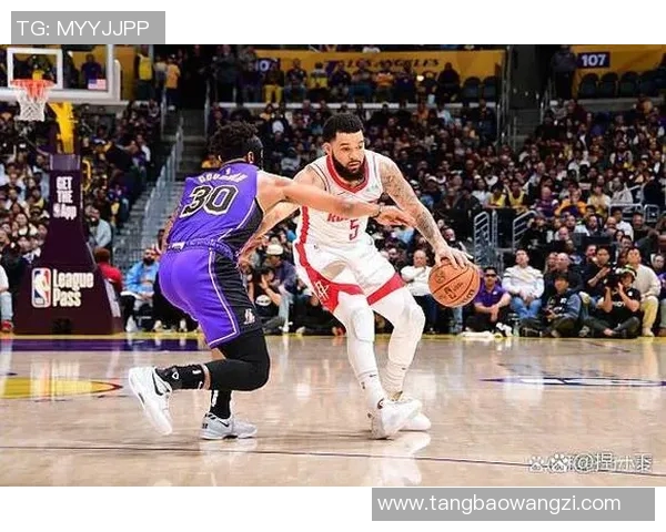 弗雷德范弗利特如何在NBA赛场上展现个人风采与领导力