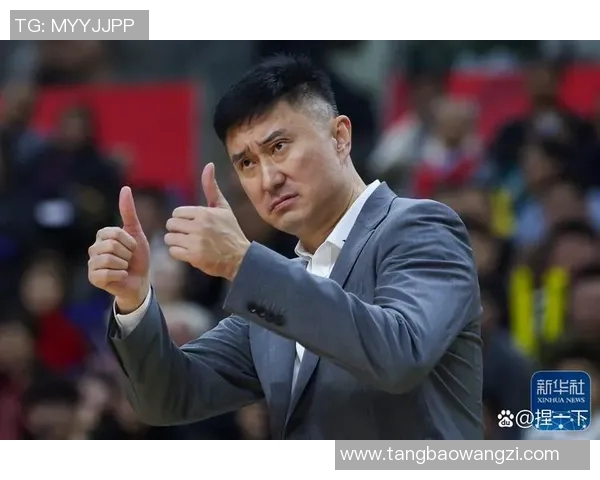 CBA广东队与辽宁队激战正酣赛场精彩瞬间回顾与分析