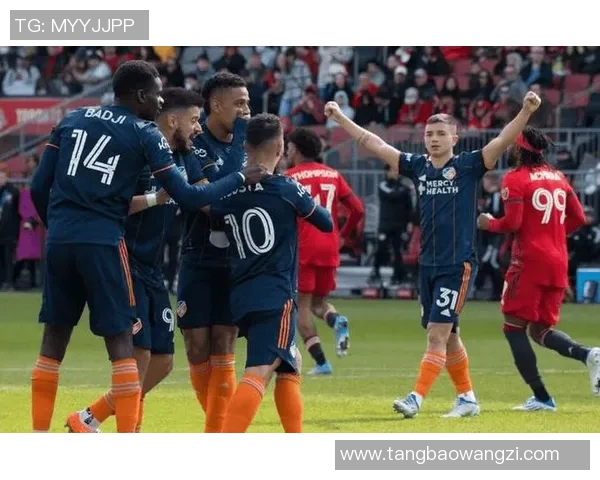 亚特兰大联队迎战纽约红牛队争夺美职联季后赛席位的关键对决 亚特兰大联队迎战纽约红牛队争夺美职联季后赛席位的关键对决