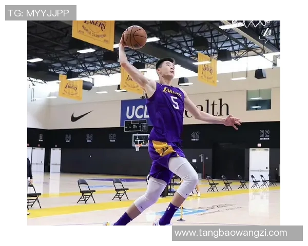 郭昊文：从篮球新星到职业生涯的璀璨之路探索与挑战