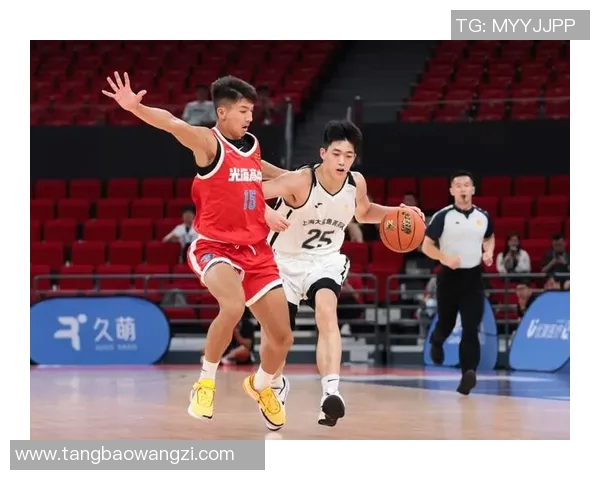 上海篮球队速度之争引发热议球迷观点各异探讨战术与表现 上海篮球队速度之争引发热议球迷观点各异探讨战术与表现